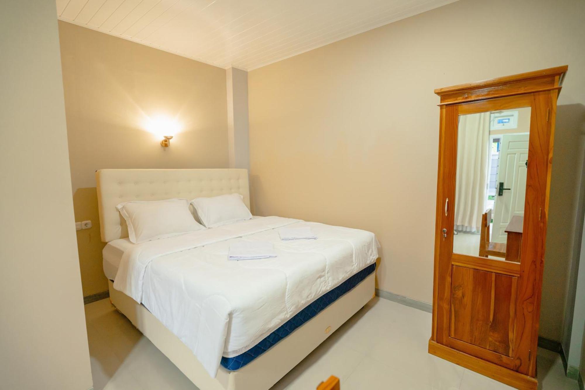 La Geiro Villa Labuan Bajo Exteriör bild