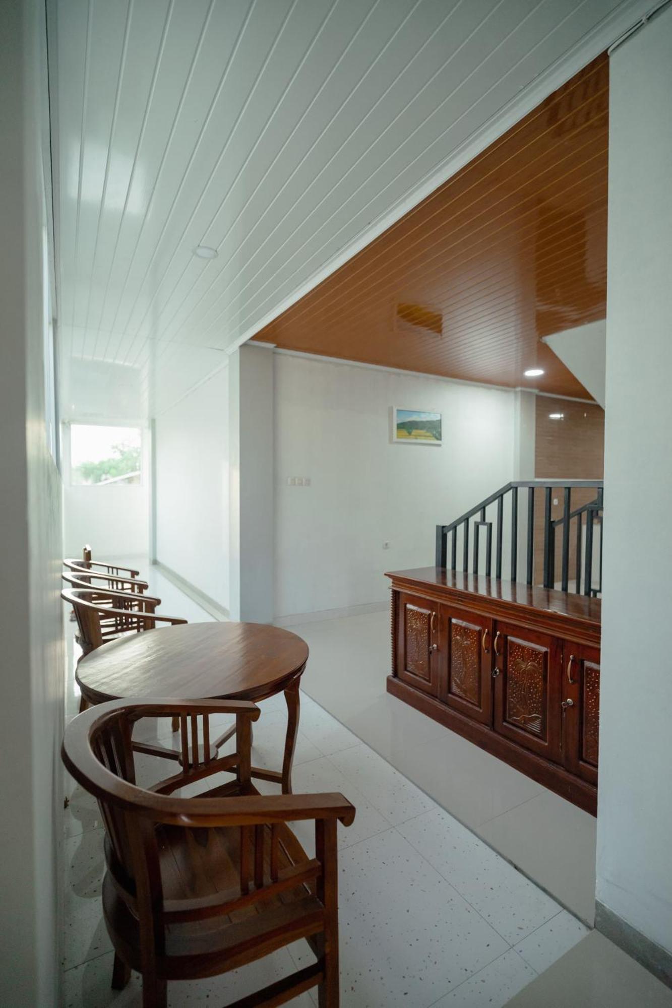 La Geiro Villa Labuan Bajo Exteriör bild