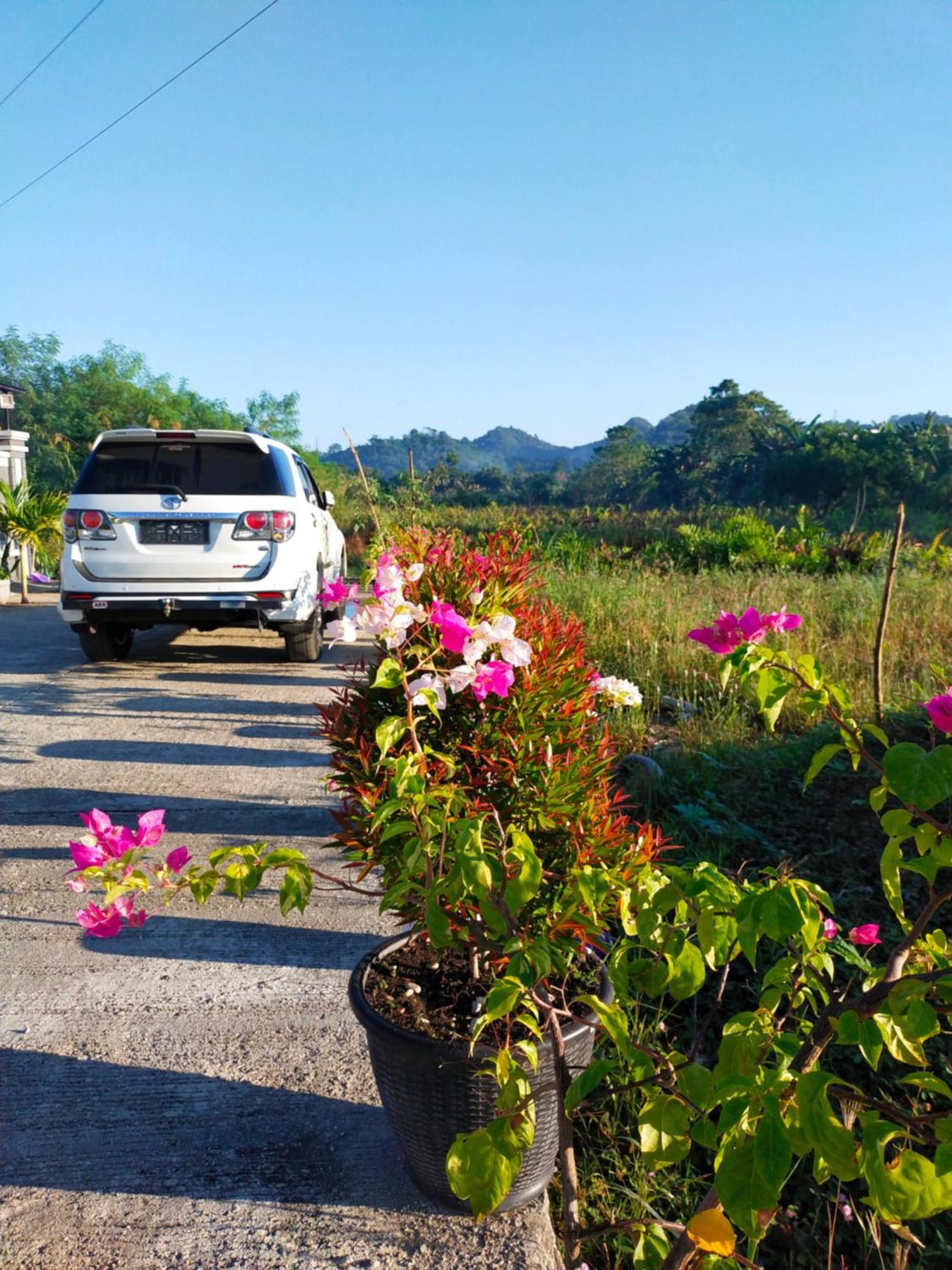 La Geiro Villa Labuan Bajo Exteriör bild