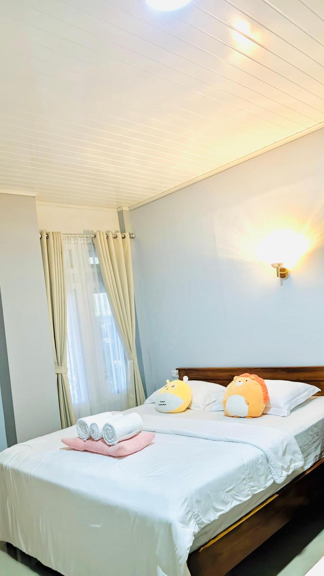 La Geiro Villa Labuan Bajo Exteriör bild